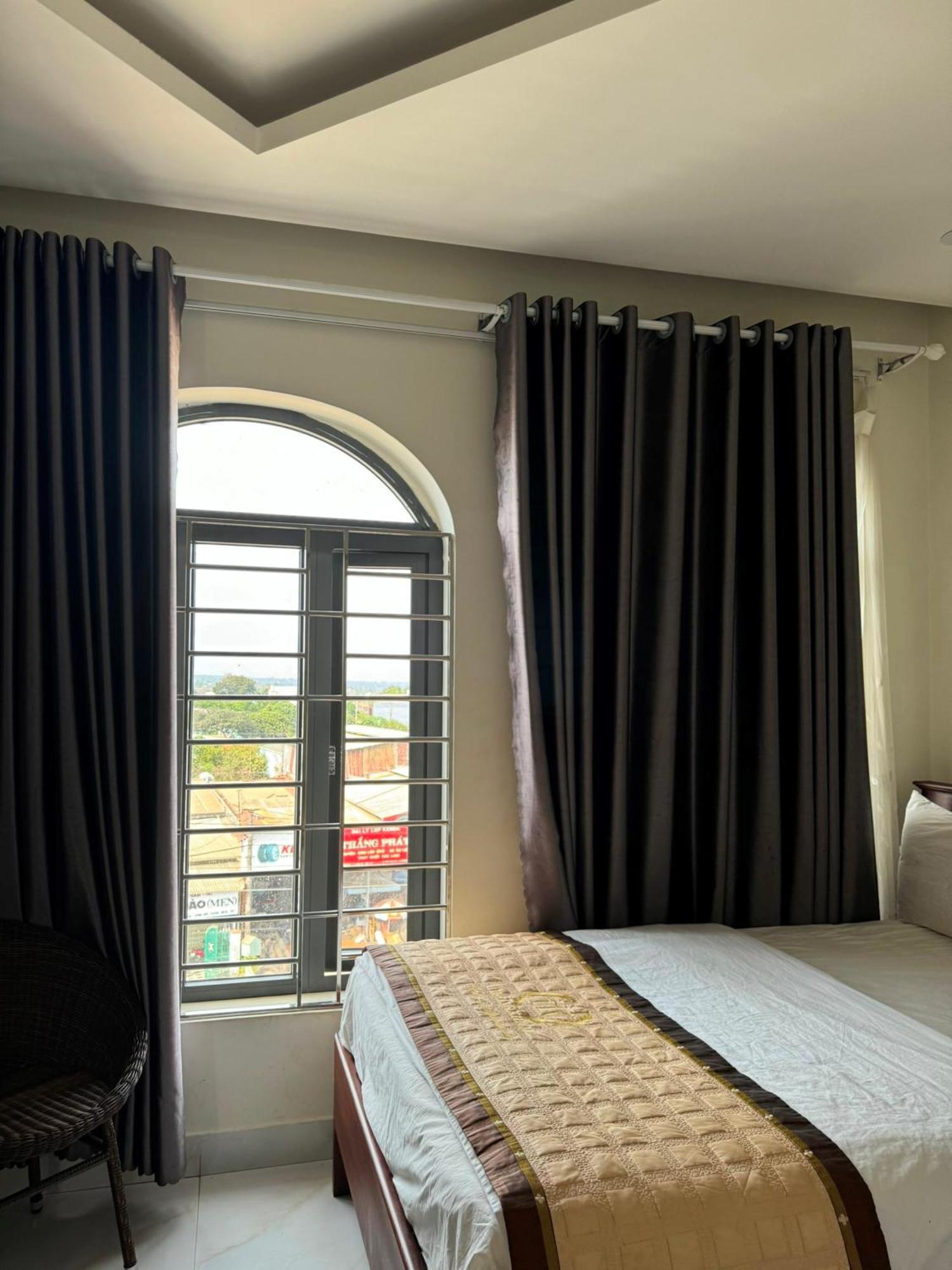 Hoang Khiem Hotel Pleiku Zewnętrze zdjęcie