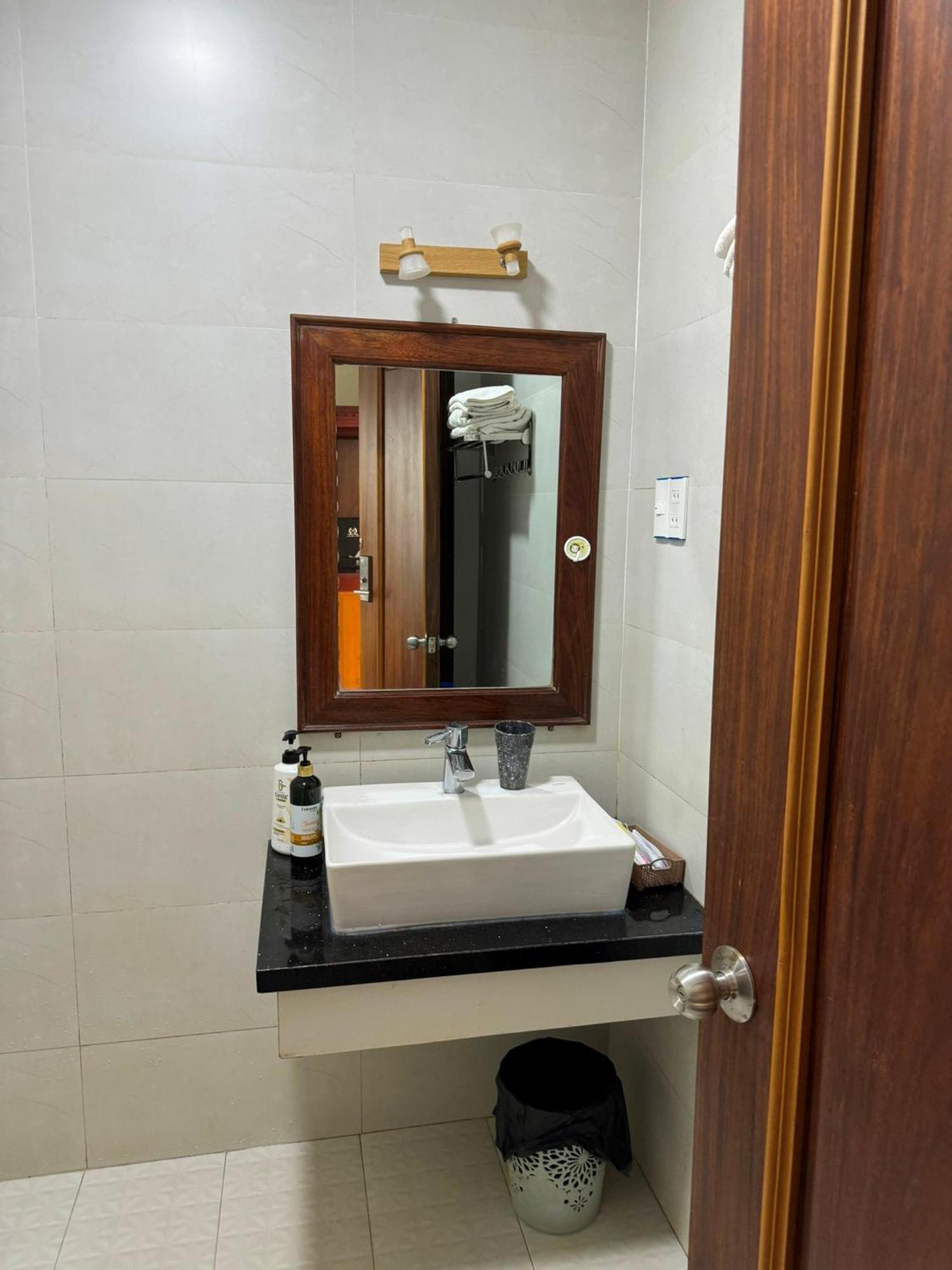 Hoang Khiem Hotel Pleiku Zewnętrze zdjęcie